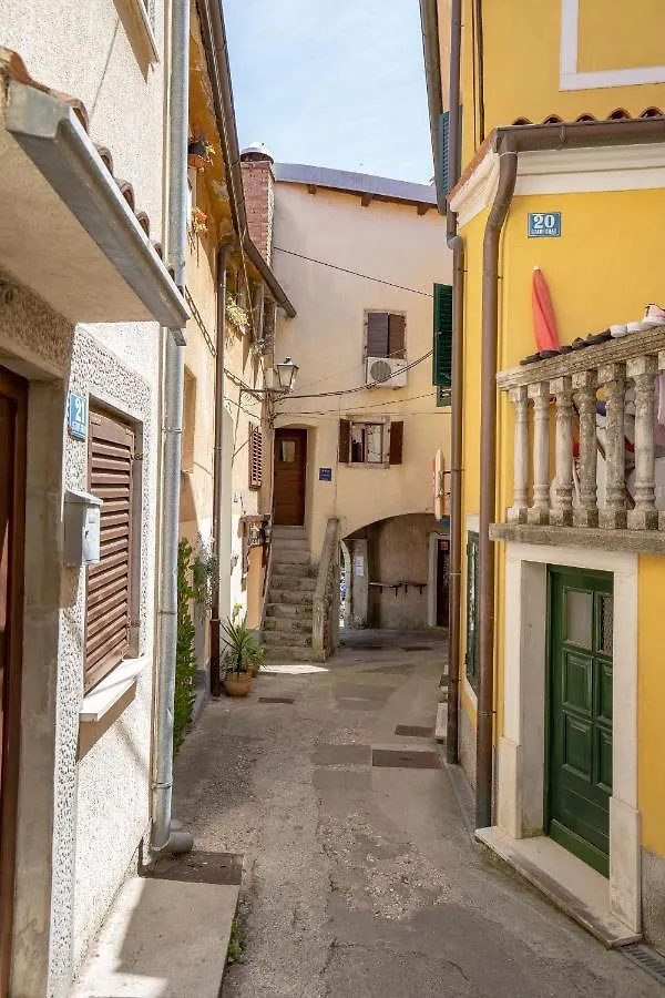 Lovran Old Town Apartment, 50M From Sea